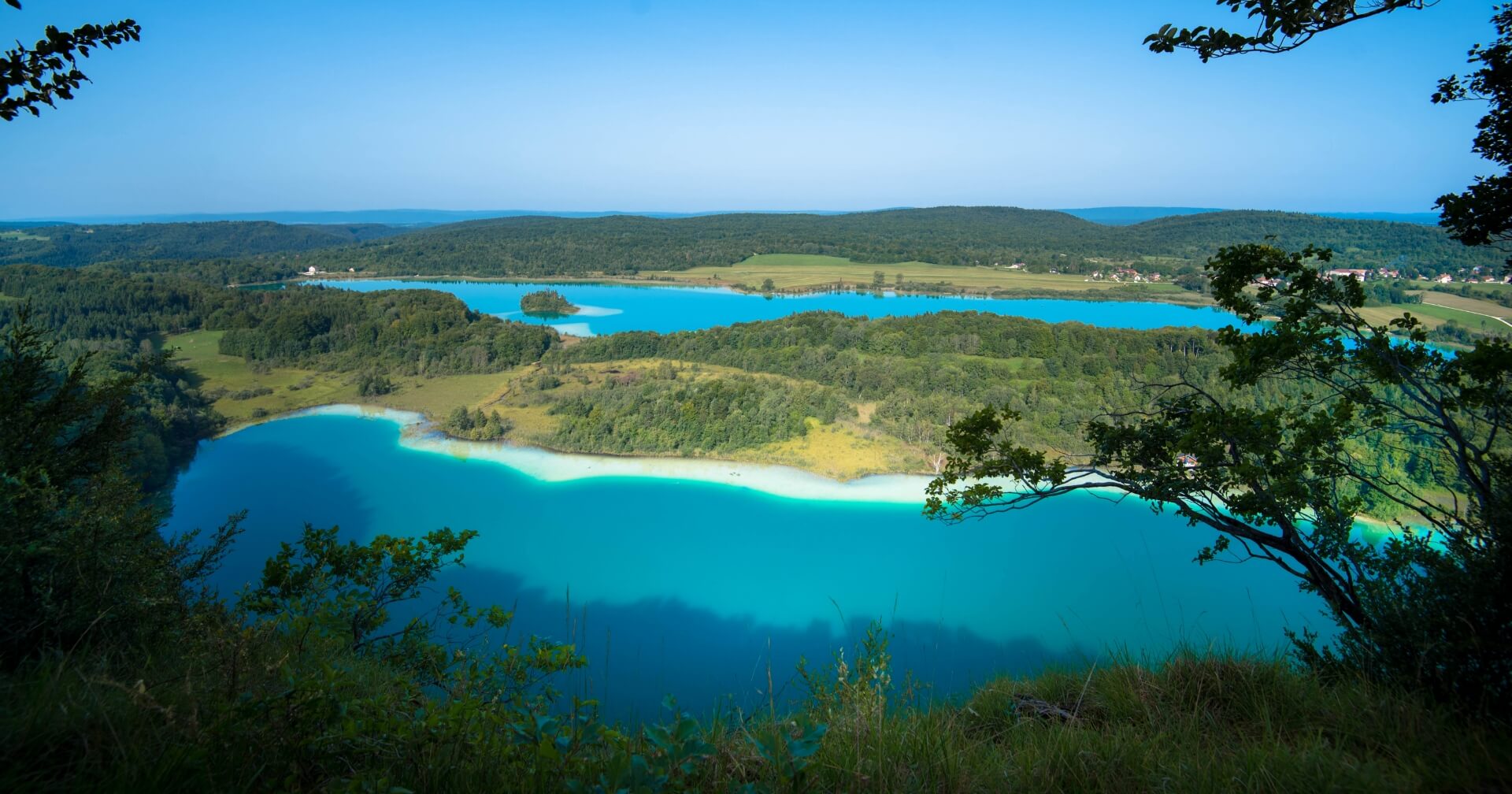 Camping le Val d’Amour dans le Jura proche du Lac de Vouglans 