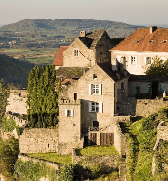 Château-Chalon à proximité du camping le Val d’Amour dans le Jura en région Bourgogne-Franche-Comté
