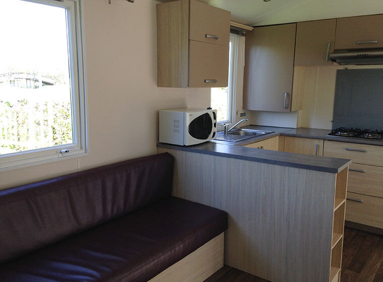 Kitchen corner mobile home Super Octalia Val d'Amour campsite in the Jura