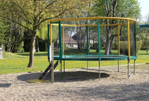 Trampoline sécurisé
